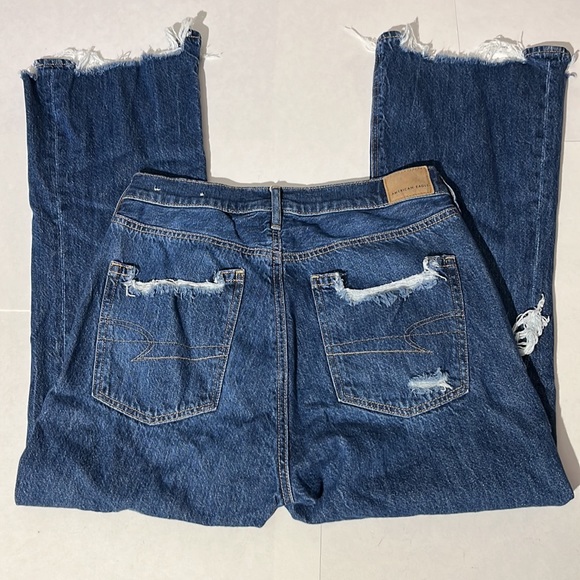 American Eagle denim jeans 90s flare sz 4 short medium wash distressed - Picture 6 of 7
